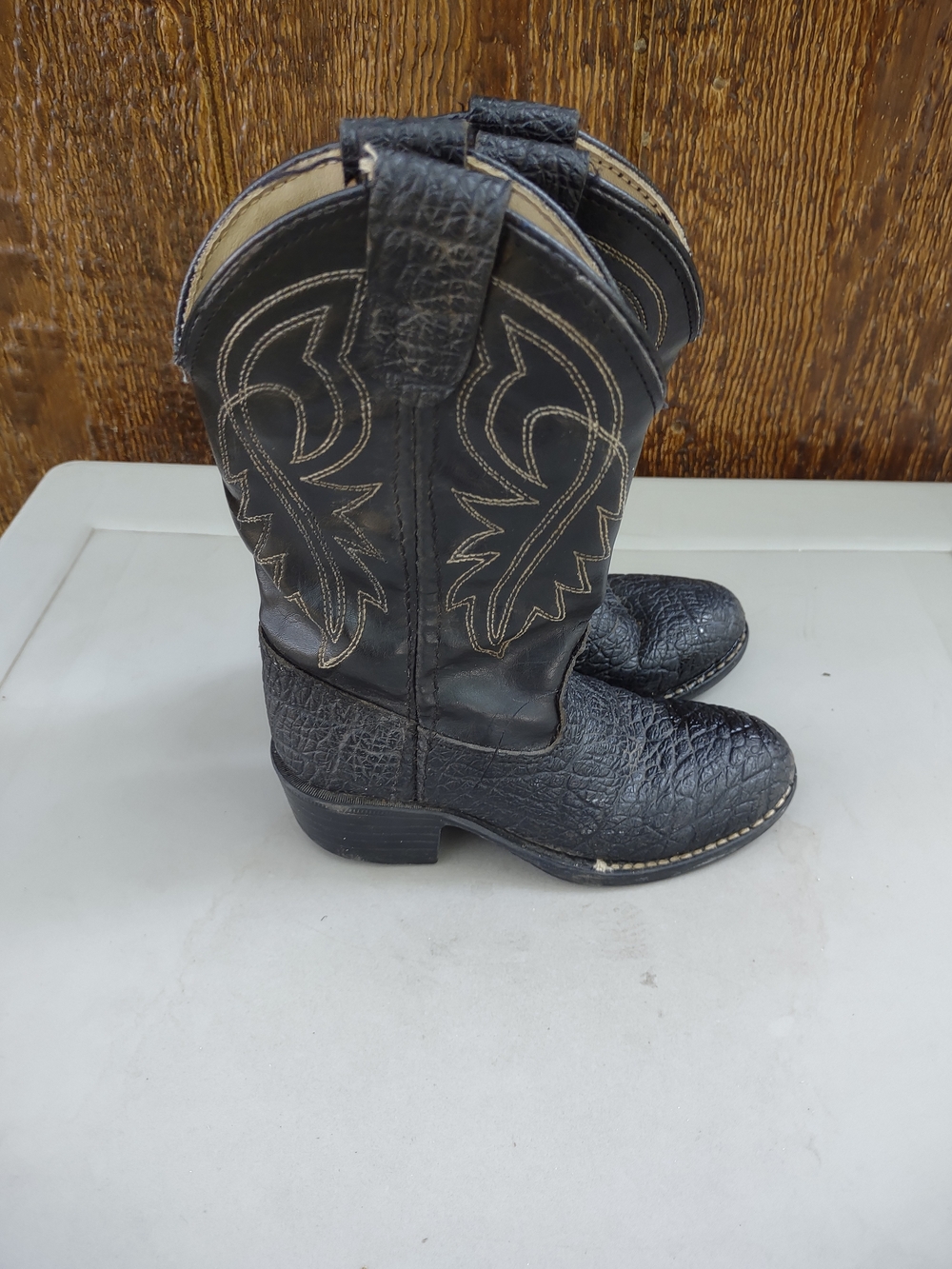 Bronco black textured cowboy boots,  Western Style Kids 9D